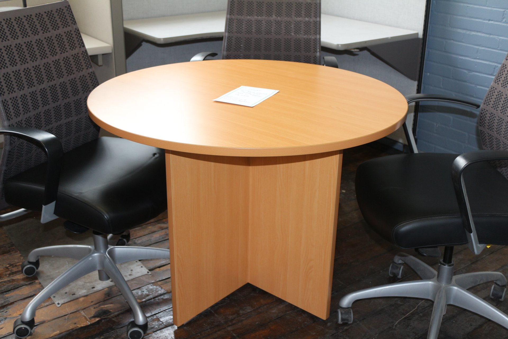 Peartree 42″ Laminate Round Meeting Table