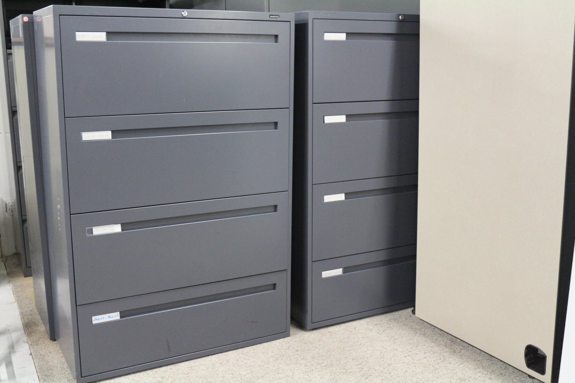3Dr 30"Wx18"Dx41"H Lateral File Cabinet by Teknion in Gray w/ Lock & Key 