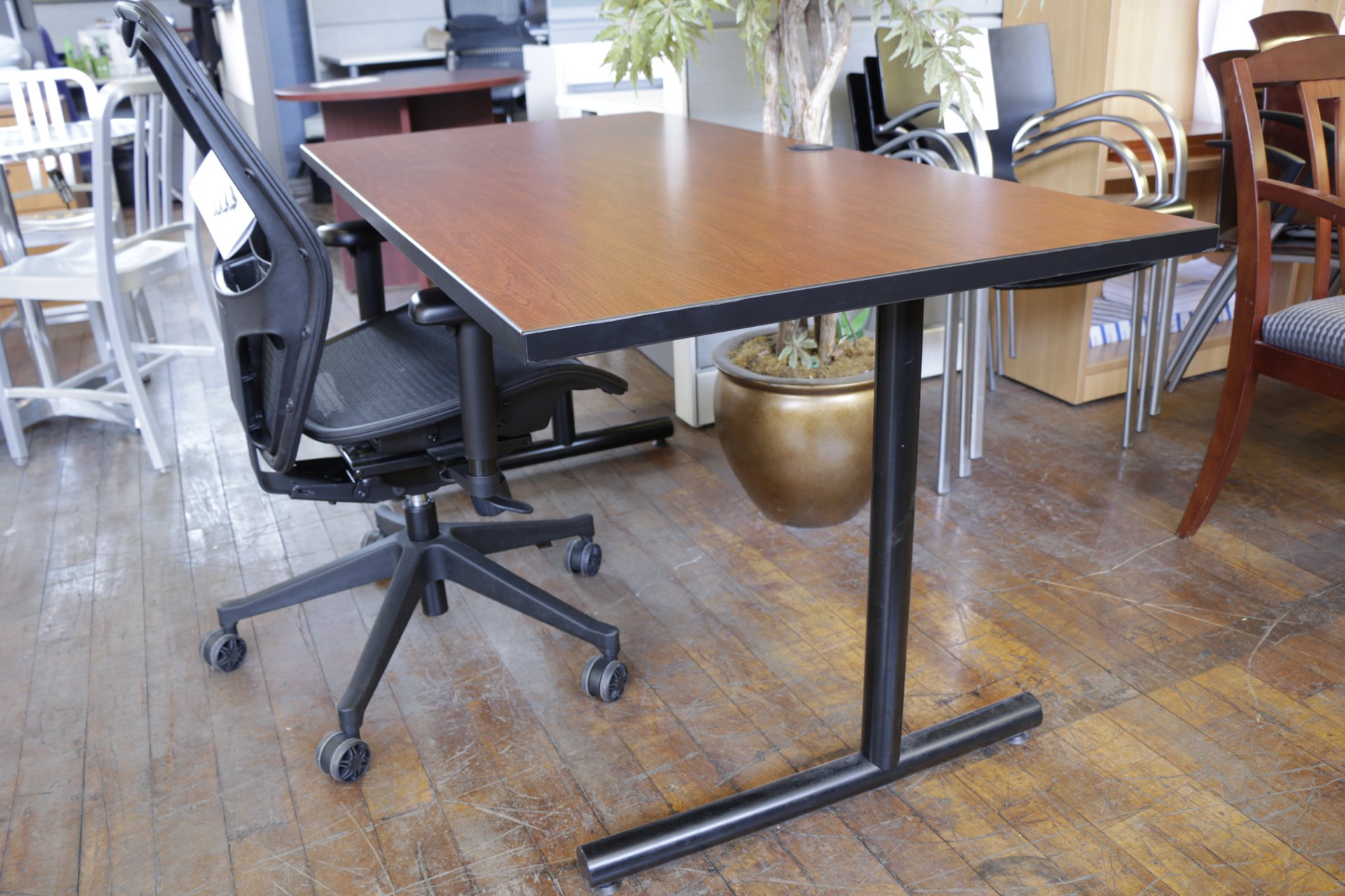 Custom 30″ x 60″ Laminate Table Desks
