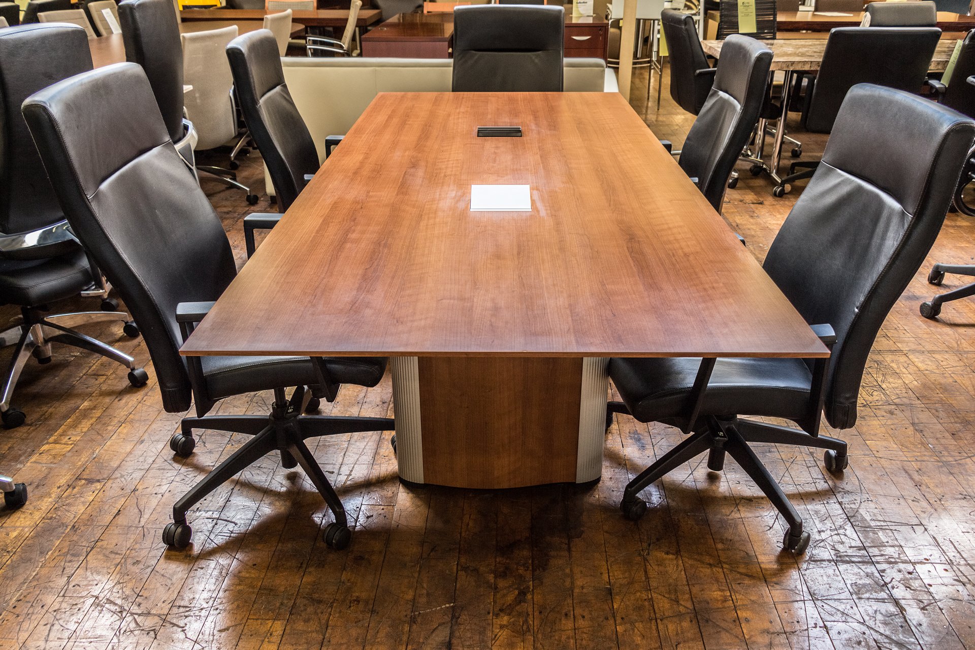 peartreeofficefurniture_peartreeofficefurniture_peartreeofficefurniture_nienkamper-vox-8-x-3-5-cherry-laminate-tapered-edge-conference-table-2.jpg