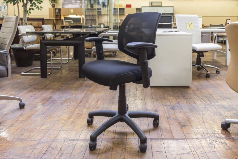 Peartree Mesh Back Managers Chair