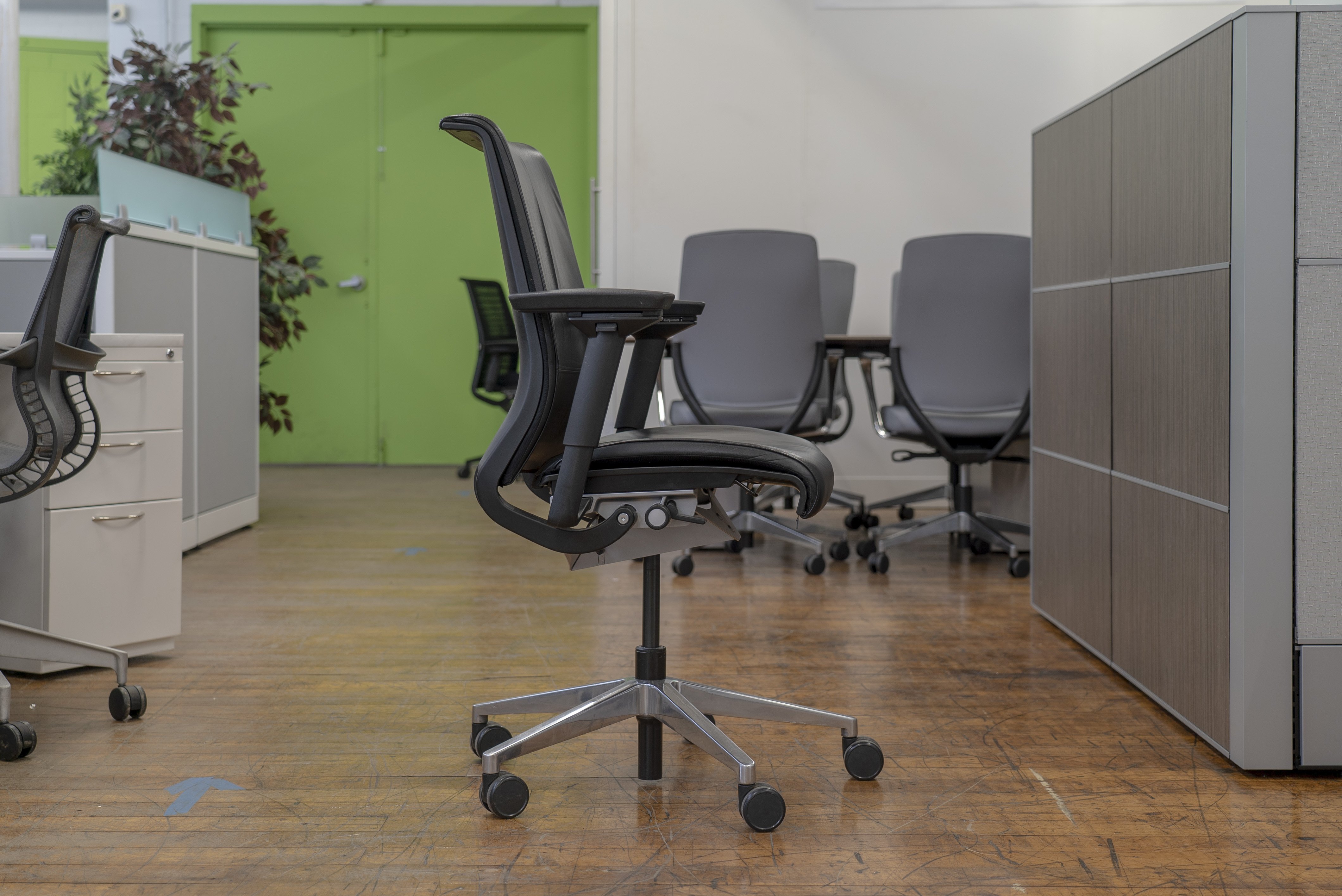 steelcase-think-v1-black-leather-task-chairs