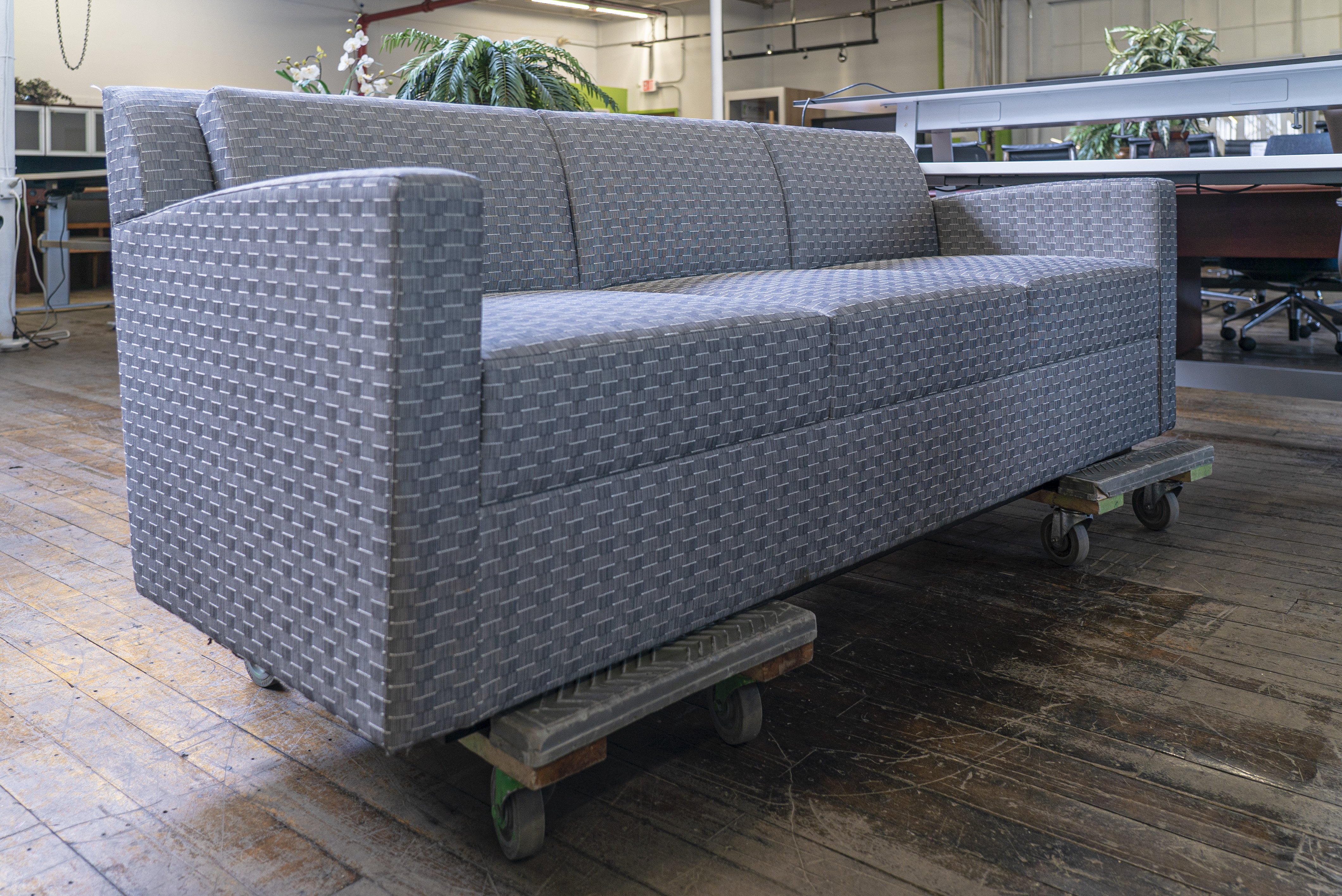 bernhardt-design-entrada-sofa