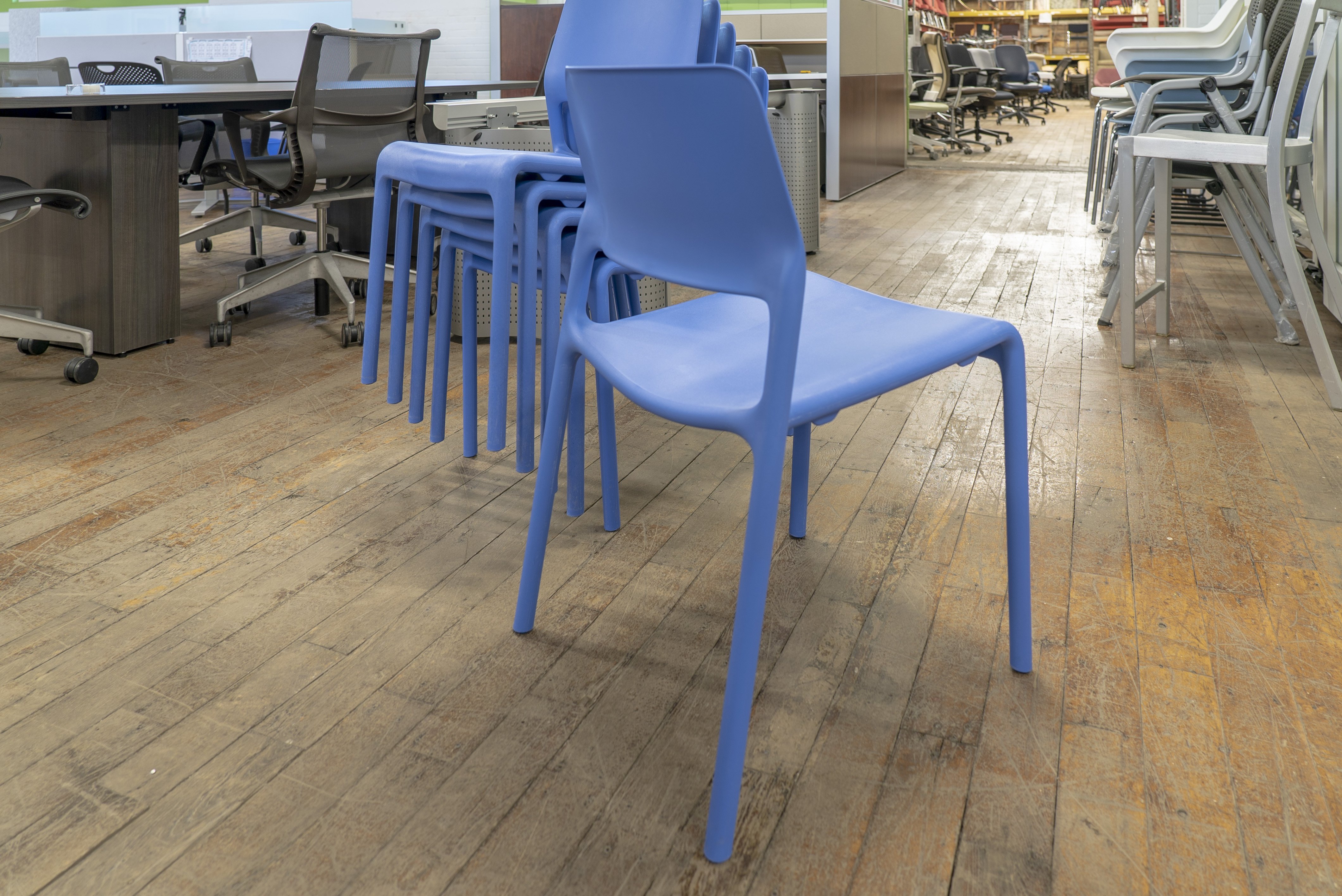 knoll-spark-stacking-side-chairs