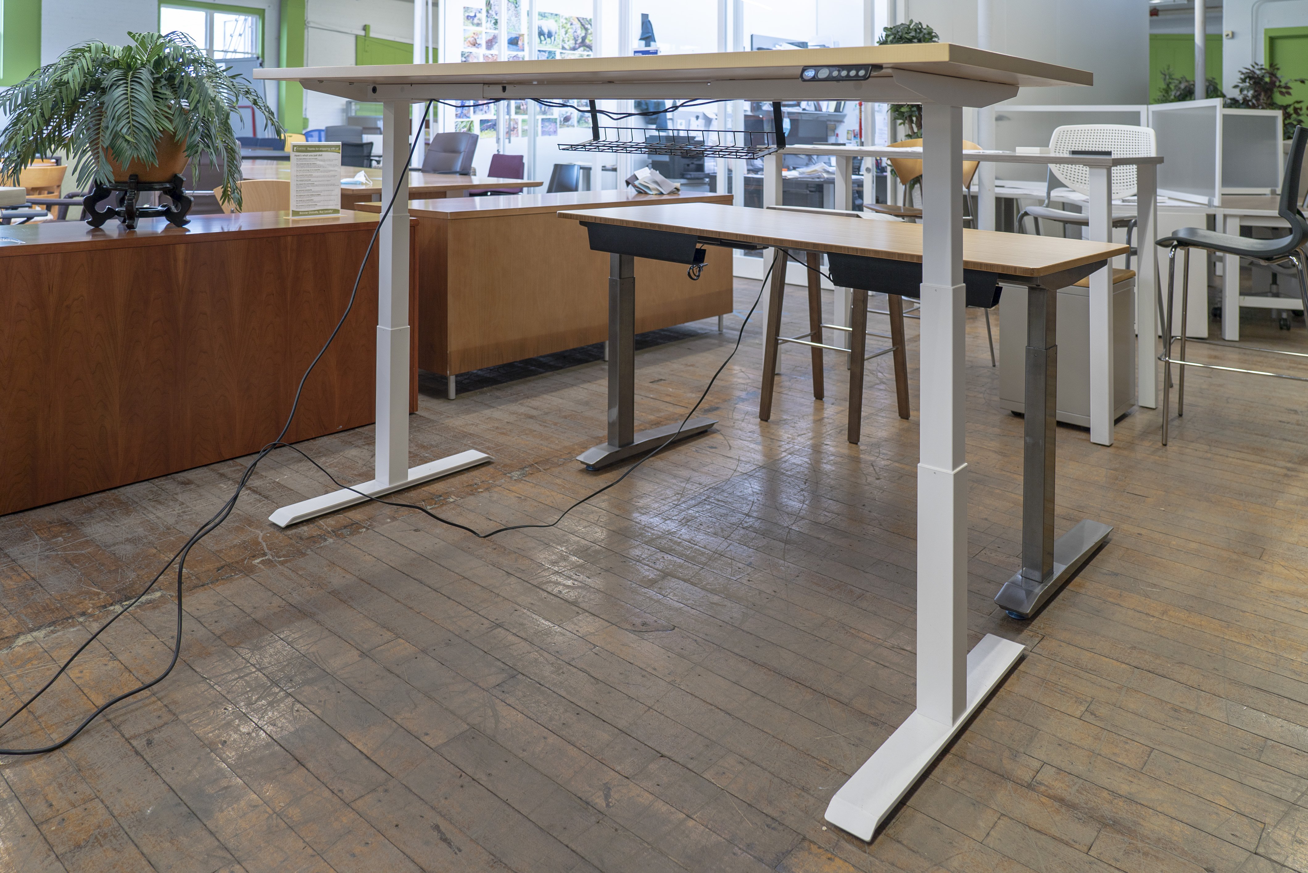 knoll-maple-sit-to-stand-desks