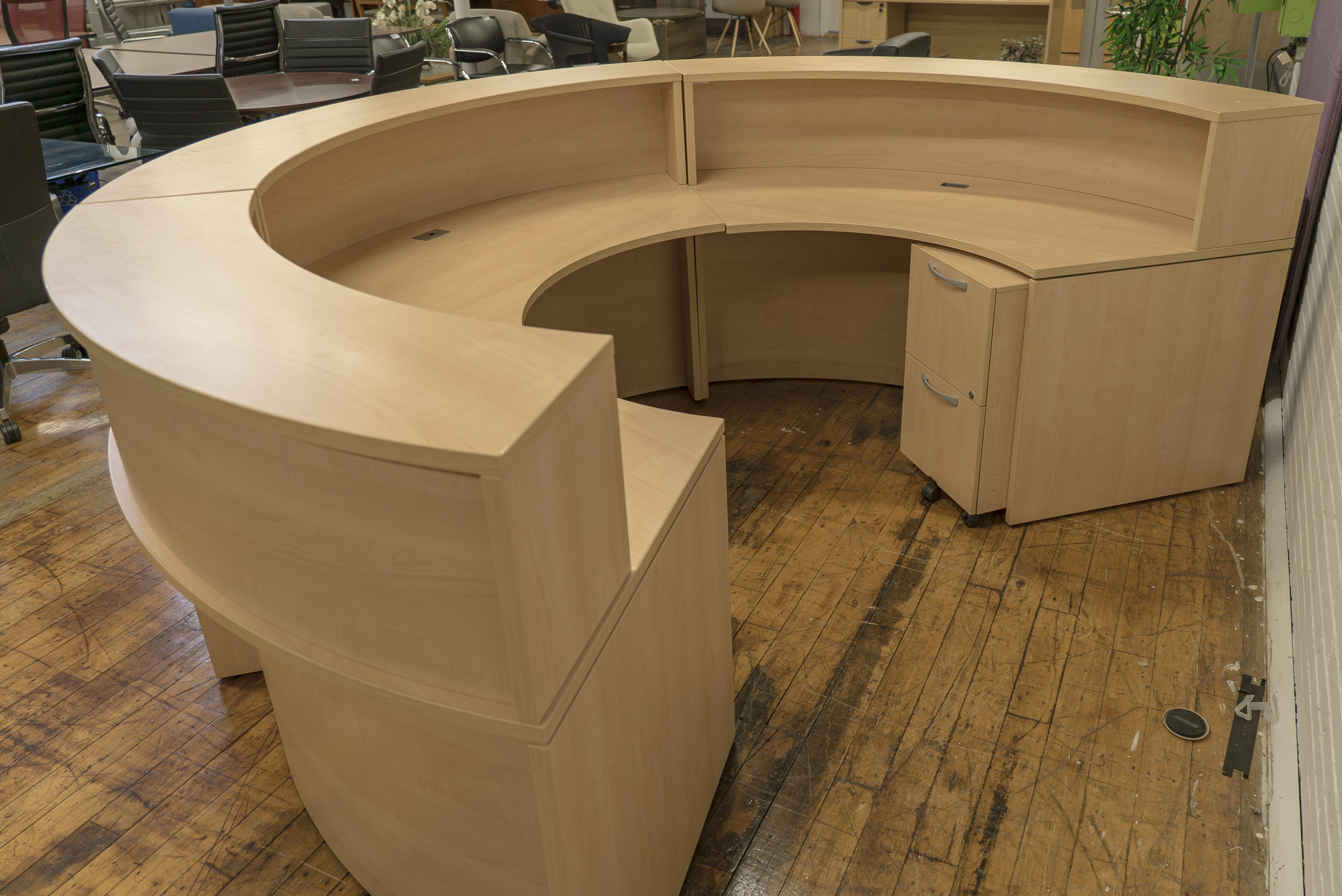 lacasse-morpheo-circular-maple-reception-desk