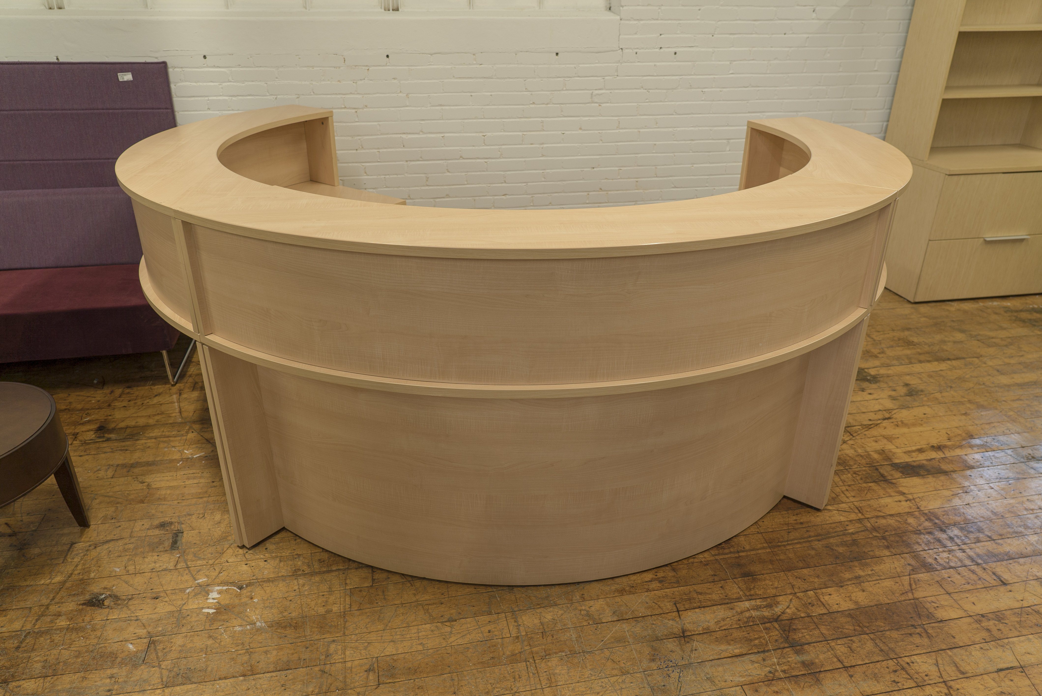 lacasse-morpheo-circular-maple-reception-desk