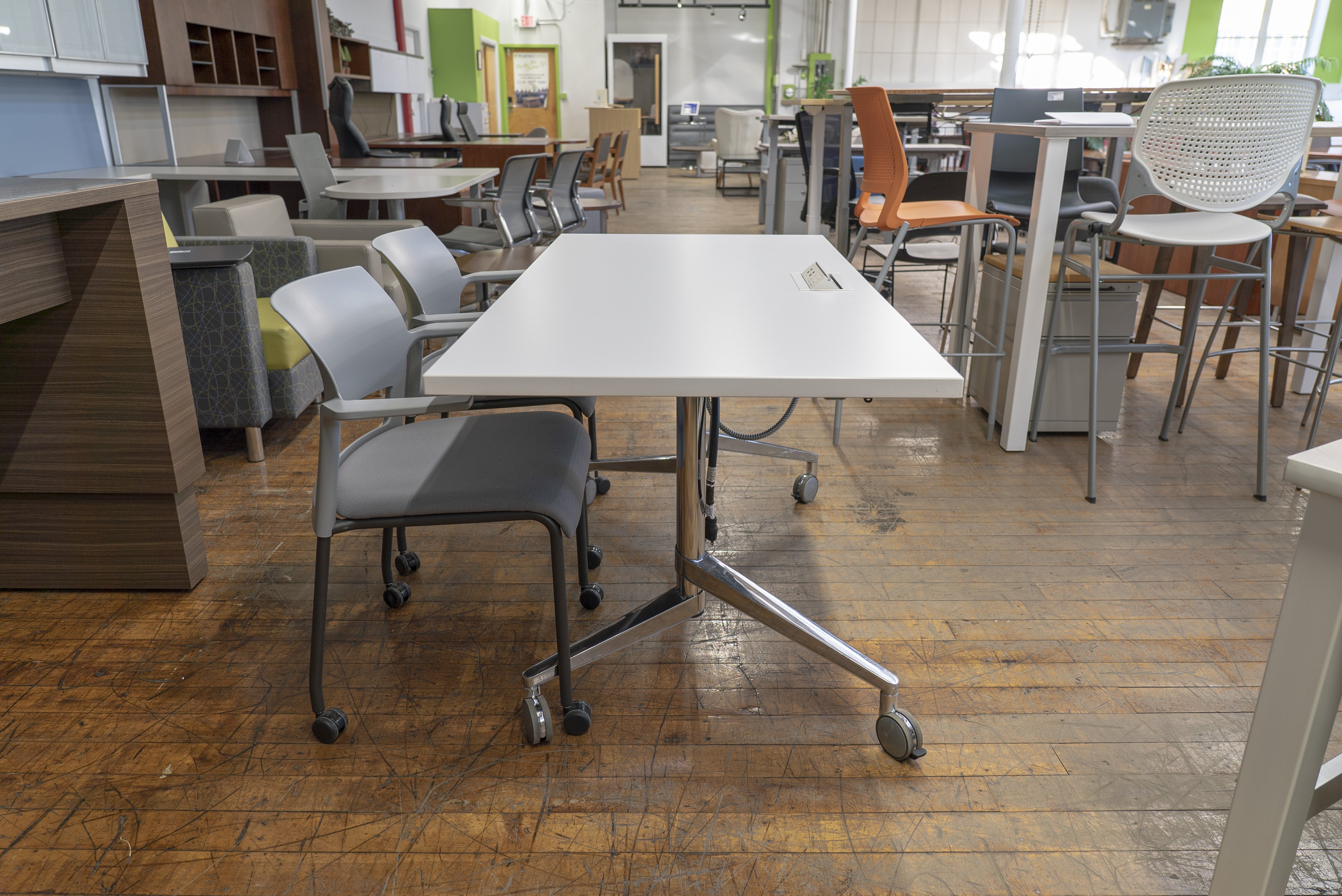 bernhardt-design-flip-top-training-tables